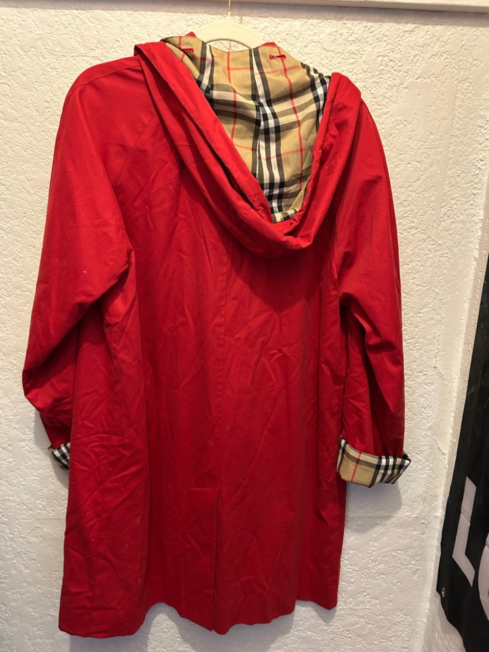 Burberry Red Trench Coat with Signature Check Cuff - Picture 6 of 6